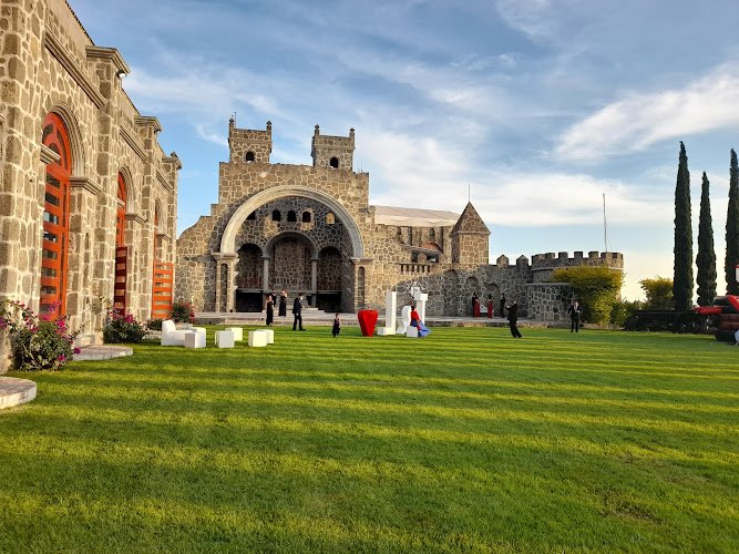 Jardines Castillo Santa Rosa, salón de eventos en Irapuato